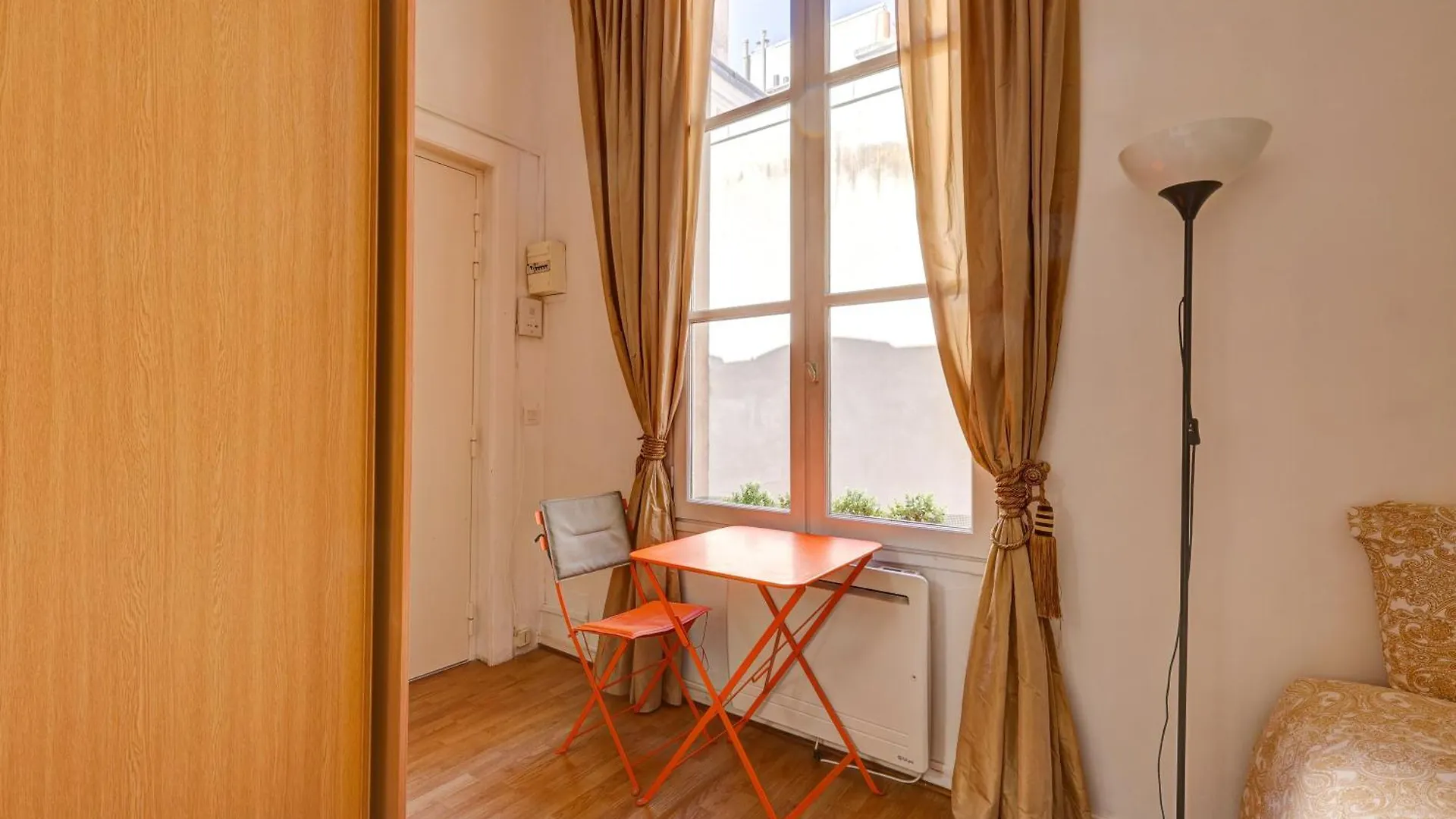 Appartement Small Luxurious Room In The Heart Of Saint Germain Paris